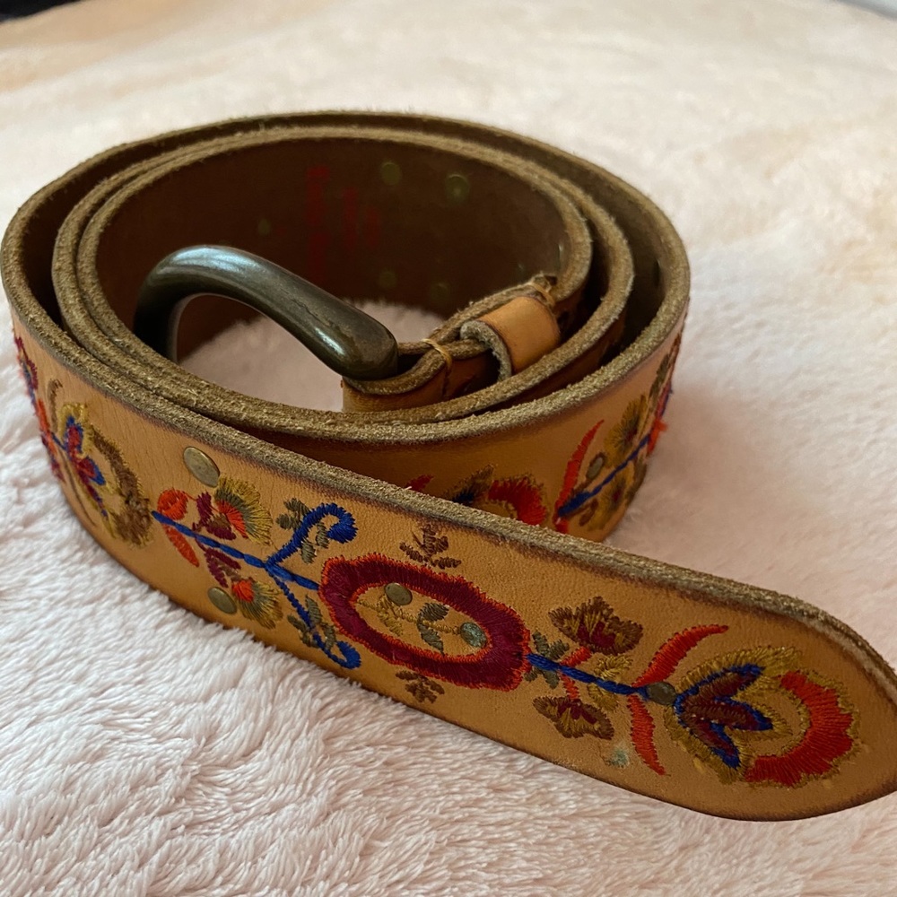 Free People Flower Design Tan Belt